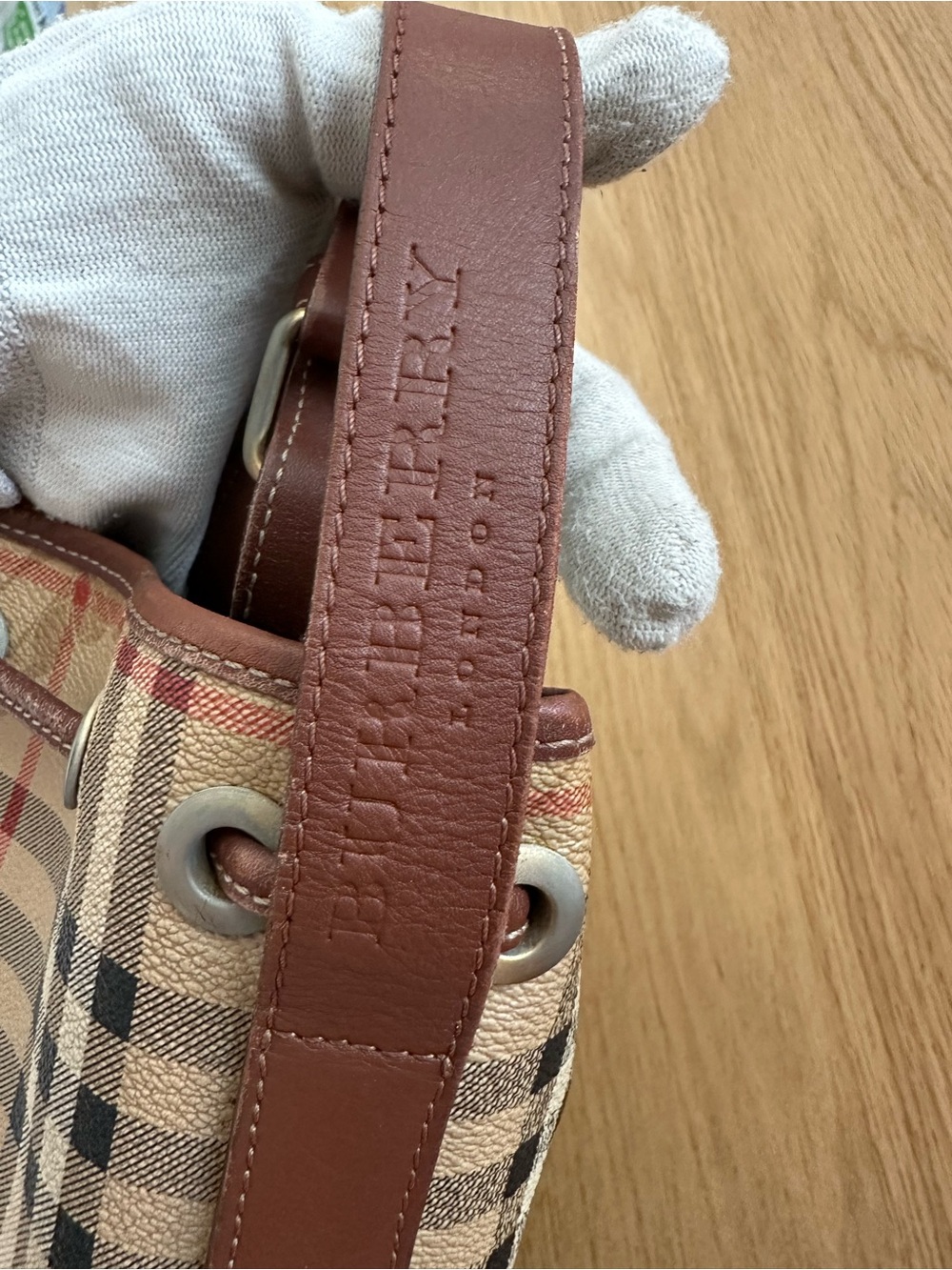 Burberry Bucket Bag with COA - Picture 14 of 15